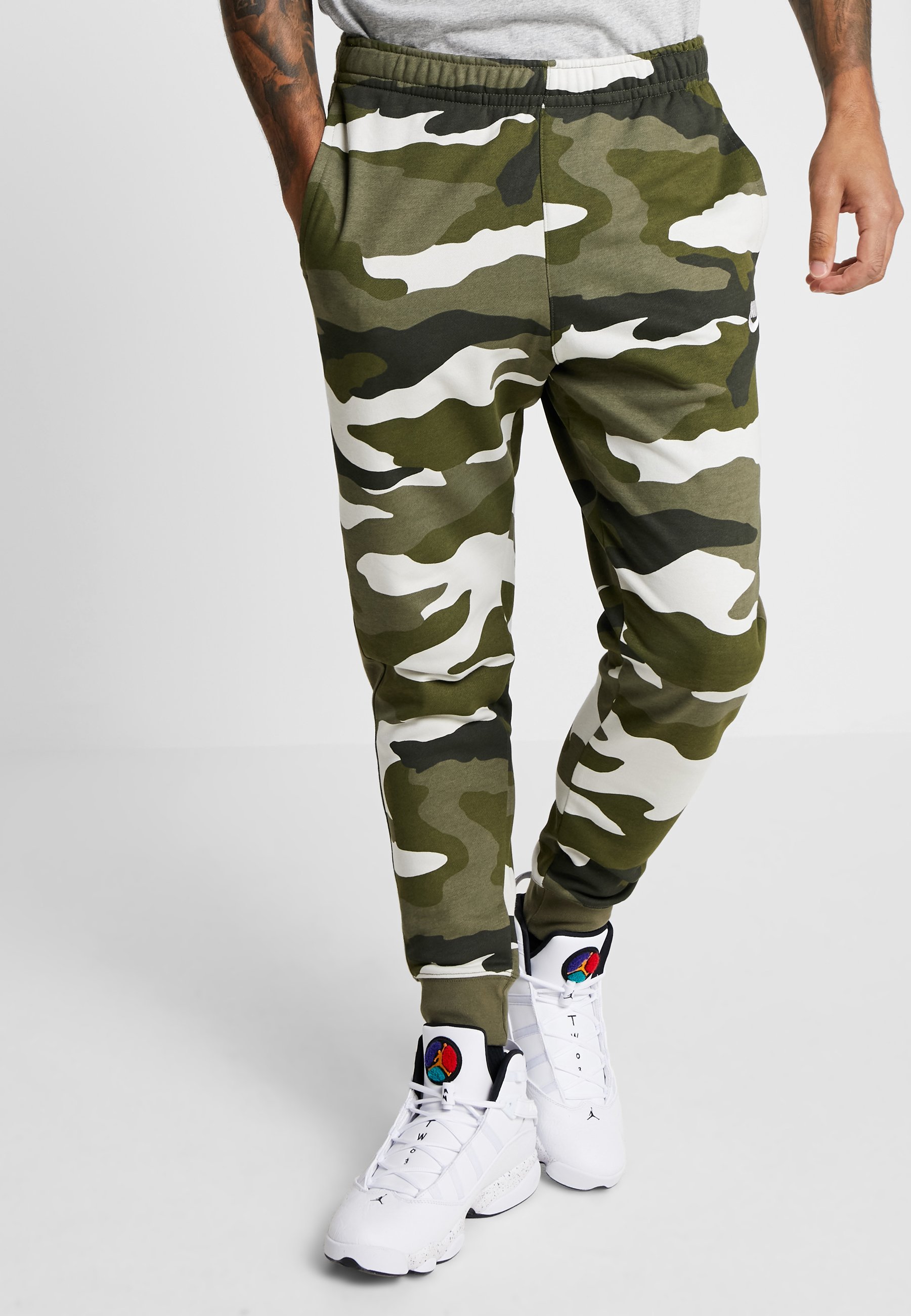 CLUB CAMO Joggebukse medium olivesummit white CLUB CAMO Joggebukse medium olivesummit white