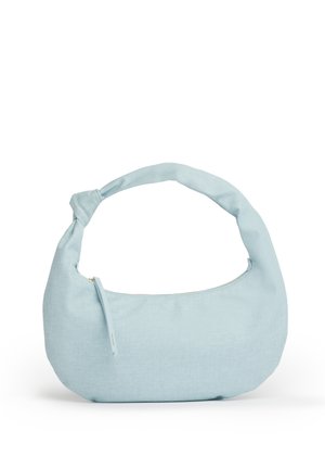Borsa a tracolla in tessuto azzurro chiaro con tracolla annodata e chiusura superiore con cerniera su sfondo bianco.