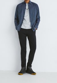 Jack & Jones Chinos - black