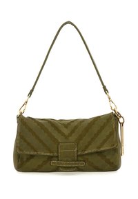 Borsa a tracolla verde oliva con texture a zigzag, materiale morbido, accessori in oro e una maniglia breve. Presenta un pattino con chiusura a scatto.