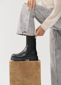 Vagabond COSMO - Platform ankle boots - black