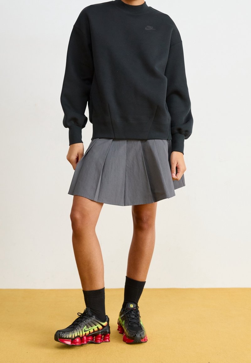 Nike Sportswear Sweatshirt black (Pre-owned) Zalando