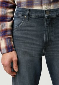 Wrangler SBORO - Vaqueros rectos - ocean storm