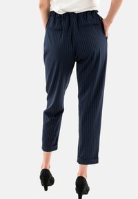 PLEASE P0JA  - Pantalon classique - bleu