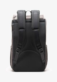 Vybráno, light grey