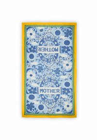 Écharpe bleue à motifs floraux avec des bords à franges jaunes, ornée du texte "MÈRE COMME AUCUNE AUTRE" en gras, entouré de divers motifs de fleurs.