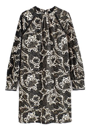 Robe à manches longues avec motif floral et feuilles noir et beige, encolure froncée avec fermeture bouton goutte au dos.