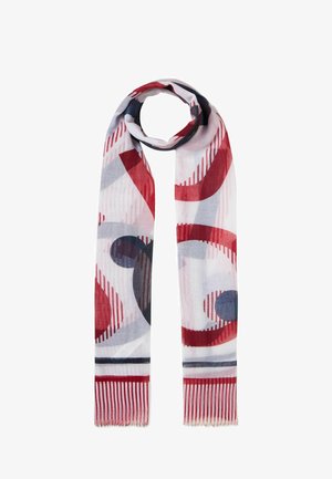 Sciarpa decorata con forme astratte rosse, blu navy e grigie su uno sfondo bianco, con bordi frangiati e un tessuto leggero e trasparente.