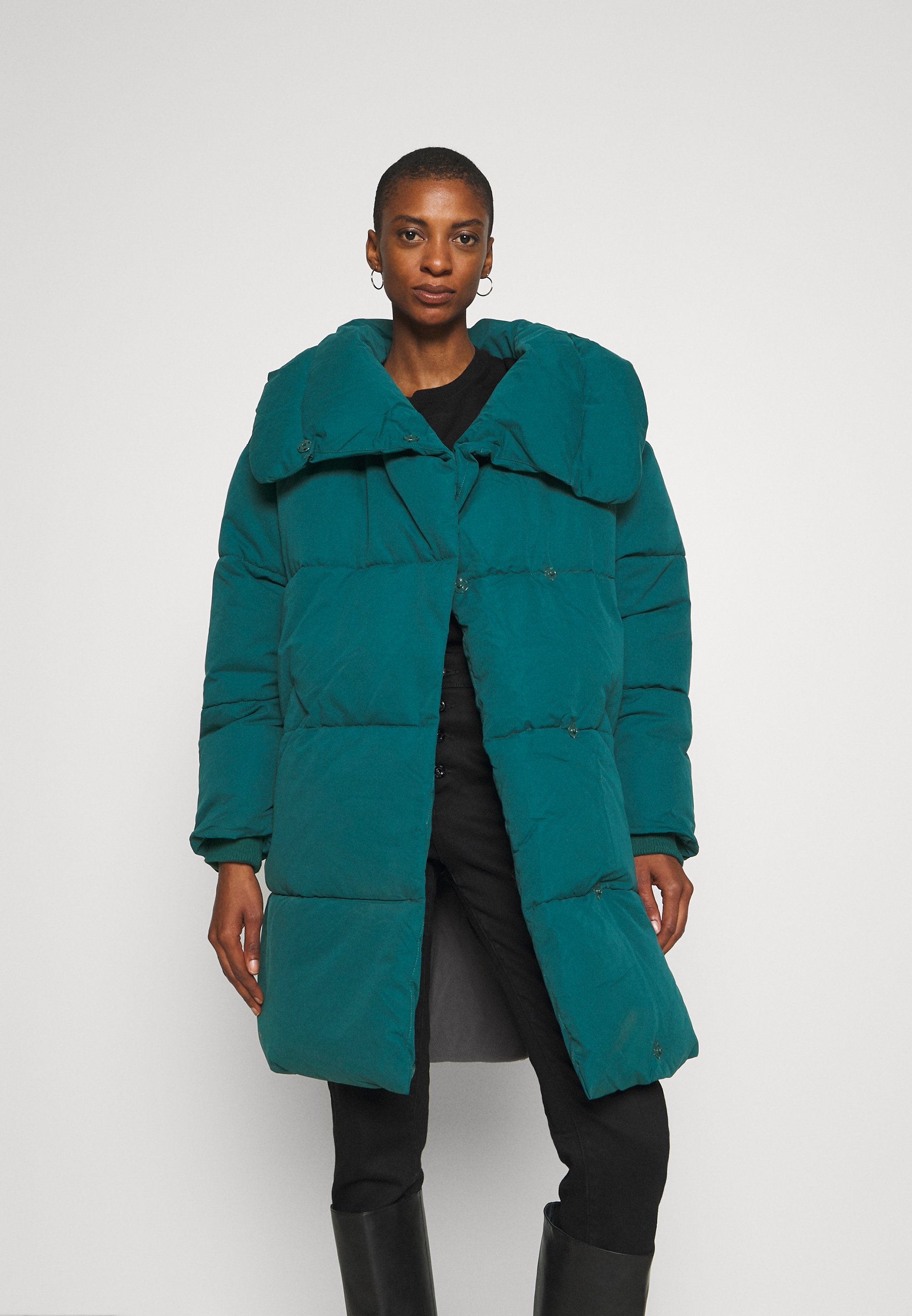 Monki JANNA COAT Vinterkåpe frakk blacksvart Modström PHOEBE JACKET Vinterkåpe frakk blacksvart