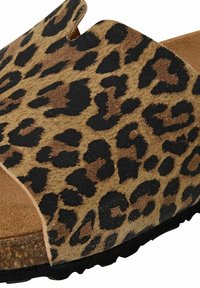 Thumbnail Image 4