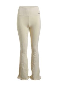 Pantalons évasés couleur crème avec une texture côtelée verticale, taille haute et détails de finition froncés. Fabriqués à partir d'un tissu doux et extensible.