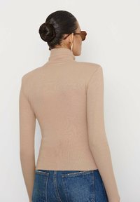 LA MANIA COREY - Pulover - beige