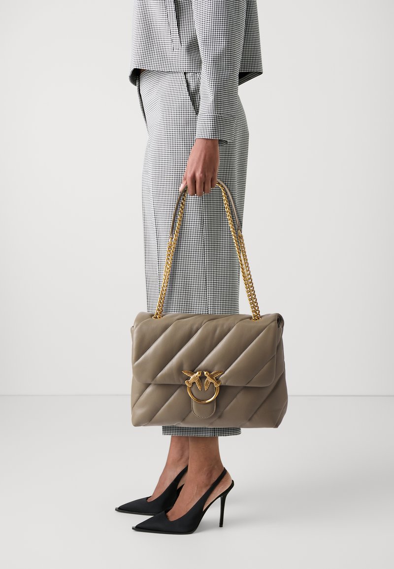 Pinko LOVE PUFF - Torba čez telo - noce antique gold