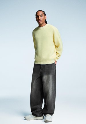 Bershka SUPER-BAGGY - Volné džíny - mottled dark grey
