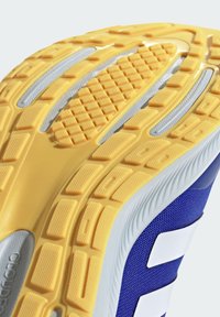 adidas Performance FALCON 3 - Zapatillas de trail running - lucid blue   cloud white   spark