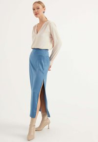 Herita Midi Skirt With Side Slit - A-linjekjol - blue