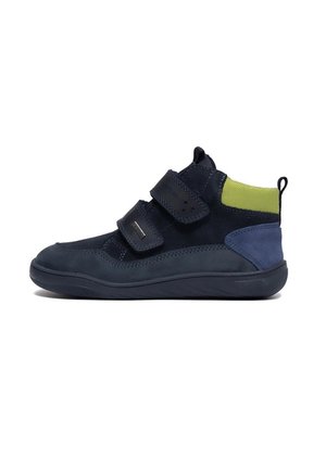 - Sneakersy wysokie