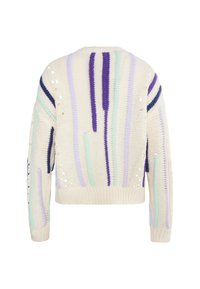 Strickpullover mit cremefarbener Basis, versehen mit vertikalen, mehrfarbigen Streifen in Lila, Mint und Helllila, sowie mit offenen Details an den Ärmeln.