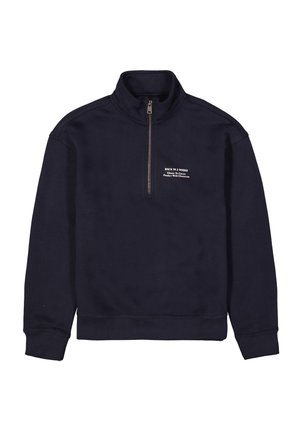 Sweater - ticture