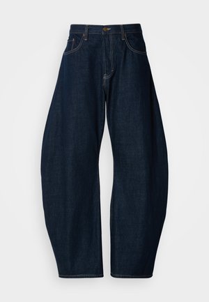 Donkerblauwe denim jeans met een wijde broekspijpen ontwerp, met opvallende stiksels, vijf zakken en een messing knoopsluiting op de tailleband.