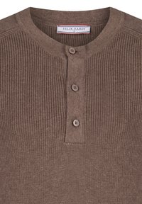 Brązowy sweter dzianinowy z okrągłym dekoltem, prążkowaną strukturą i zapięciem na trzy guziki. Metka mówi "FELIX HARDY", rozmiar średni.