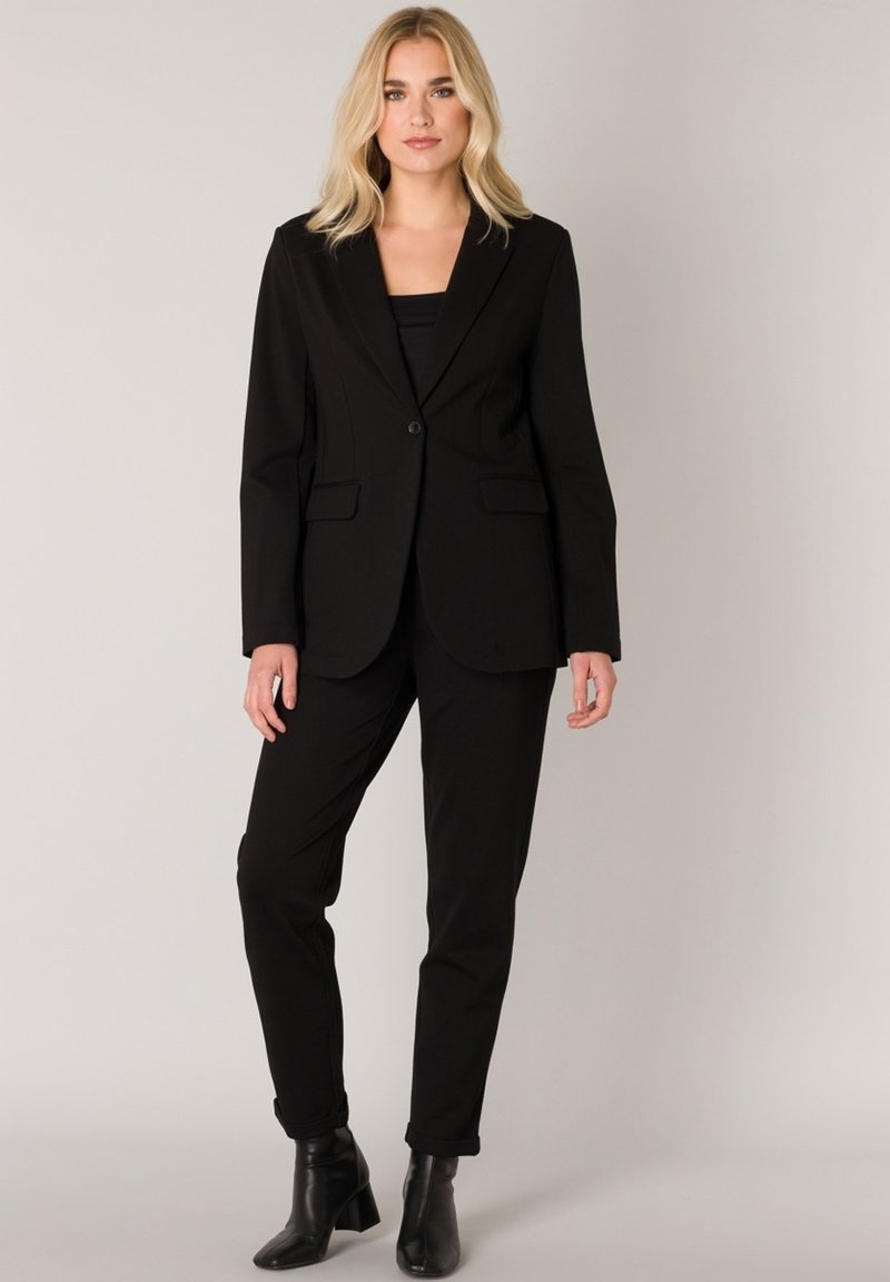 BASE LEVEL COVER UPS YACE - Blazer - black