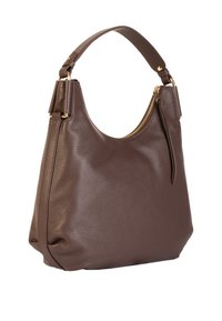 Borsa a spalla in pelle marrone con finitura testurizzata, design curvo, dettagli in metallo dorato e chiusura con zip.