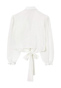 Blusa bianca a maniche lunghe con colletto, caratterizzata da maniche arricciate, tessuto testurizzato e dettaglio legato in vita sul retro.