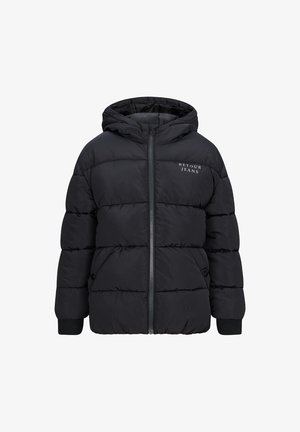 Schwarze Pufferjacke mit Kapuze, gesteppter Optik, Frontreißverschluss und elastischen Bündchen. "Retour Jeans"-Logo auf der Brust aufgedruckt.