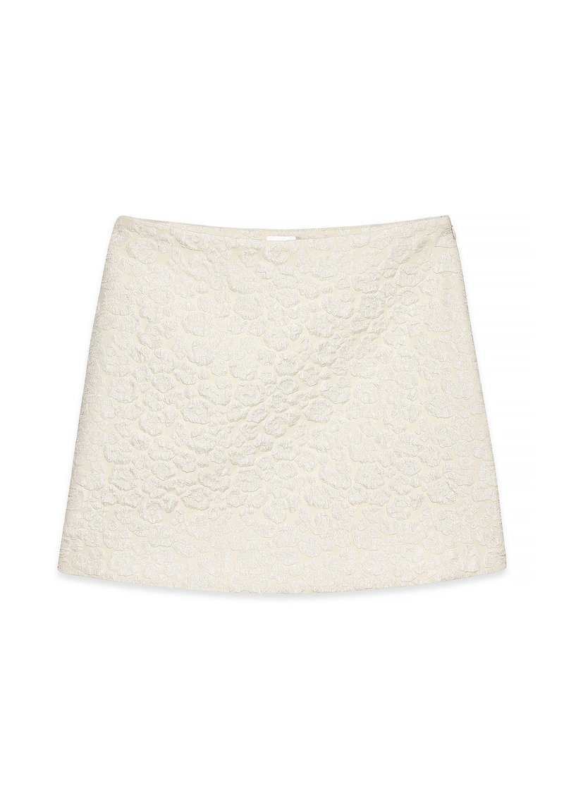 Vit blommönstrad minikjol med texturerad tyg, med en slät midja och rak skärning.