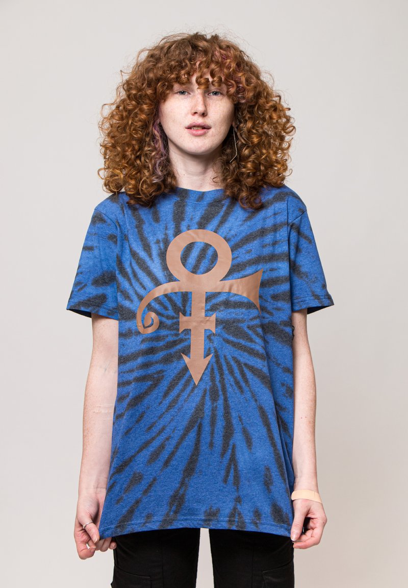 Paradiso Clothing PRINCE GOLD SYMBOL DIP DYE - Print T-shirt - purple