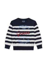 Pull en maille rayé bleu marine et blanc avec un col ras du cou côtelé. Comprend le logo "Guess" et un design textuel en broderie rouge et bleu clair.