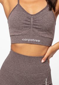 Carpatree ALLURE SEAMLESS  - Neliela atbalsta sporta krūšturis - brown