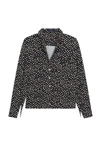 Chemise à bouton en tissu noir avec un motif de cœurs crème et rouge dispersés, manches longues et col en V.