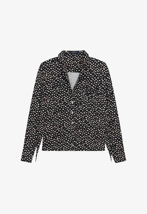 Camicia abbottonata in tessuto nero con motivo a cuori sparsi color crema e rosso, maniche lunghe e colletto a punta.