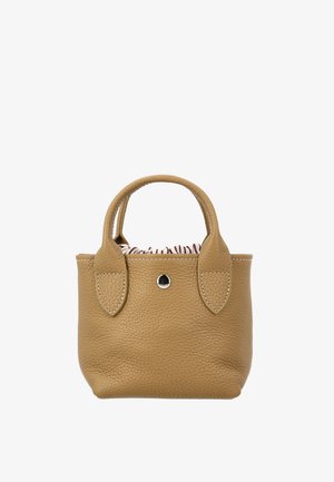 Lille tanfarvet lædertaske med to håndtag, synlige syninger og en sølv trykknaplukning, delvist åben for at vise det stribede stof indeni.