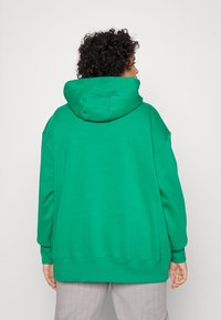 Nike Sportswear HOODIE - Camisola - malachite