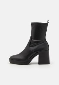 Unselected, black
