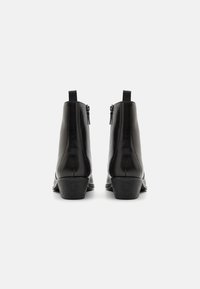 Zign LEATHER - Botines camperos - black