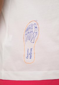 Nike Performance TEE FOUNDERS - Spordi T-särk - white