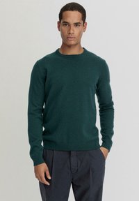 hessnatur Strickpullover - dunkelgrün