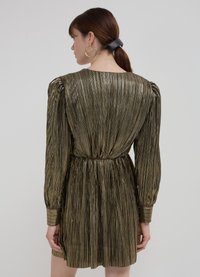 Calliope CORTO PLISSETTATO  - Vestito elegante - oro