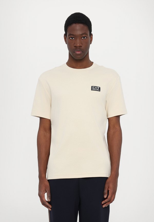 Basic T-shirt - almond milk