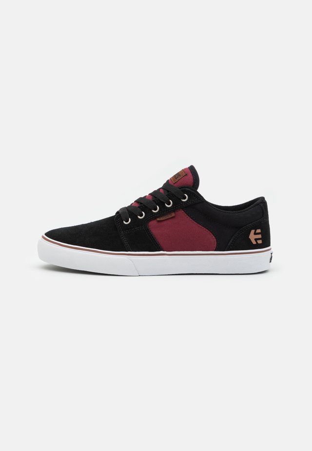BARGE - Matalavartiset tennarit - navy/white
