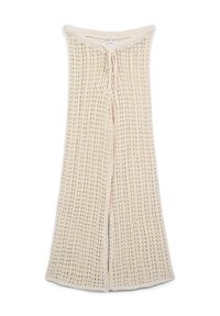 Cardigan tricoté de couleur écrue, doté d'un devant ouvert avec un cordon de serrage, texturé avec un motif de tricot ajouré et lâche.