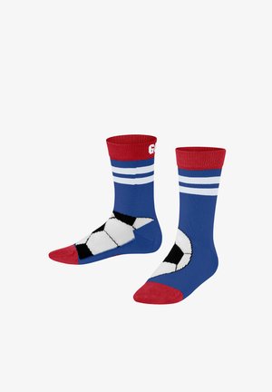 Chaussettes bleues avec des bordures et des bouts rouges, ornées de rayures blanches près du haut et d'un motif de ballon de football noir et blanc sur les côtés.