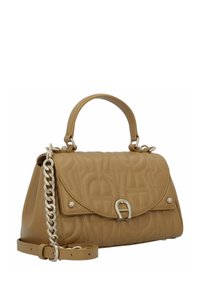 Borsa a mano in pelle marrone chiaro con motivo impresso, dotata di manico superiore e tracolla a catena removibile. Dettagli in metallo argentato e forma strutturata.