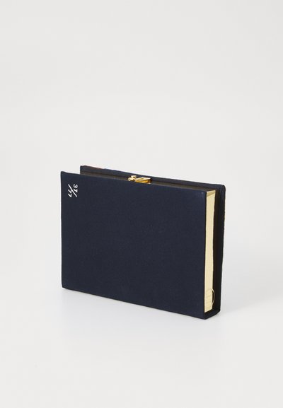 Caiet din țesătură navy, cu accesorii aurii, în formă rectangulară, cu pagini îngălbenite. Prezintă detalii embosate pe copertă.