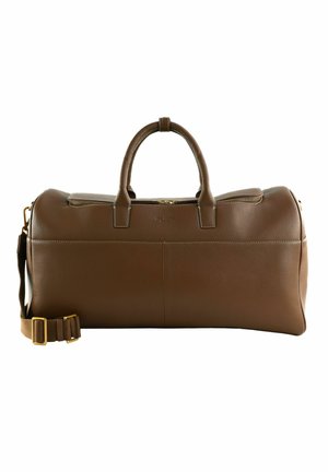 Sac polochon en cuir marron avec deux poignées, fermeture éclair sur le dessus et bandoulière réglable avec ferrures dorées.