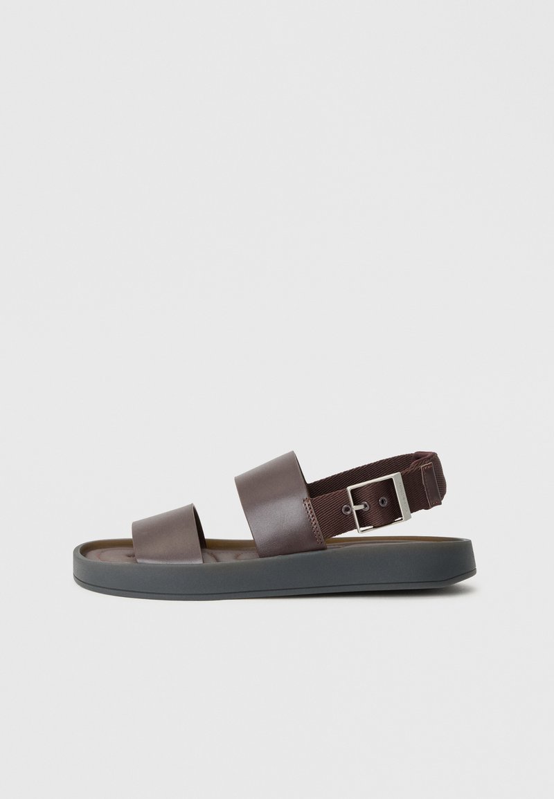 Sandalias